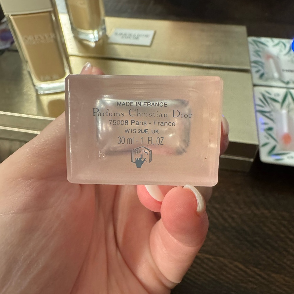 ✨✨Dior Forever Hydra Nude Foundation & Miss Dior Hair Oil Set✨✨ - Picture 4 of 5
